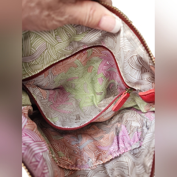 THE SAK Soft Cherry Red Pebbled Leather Lucia Crossbody Bag EUC - Picture 13 of 16